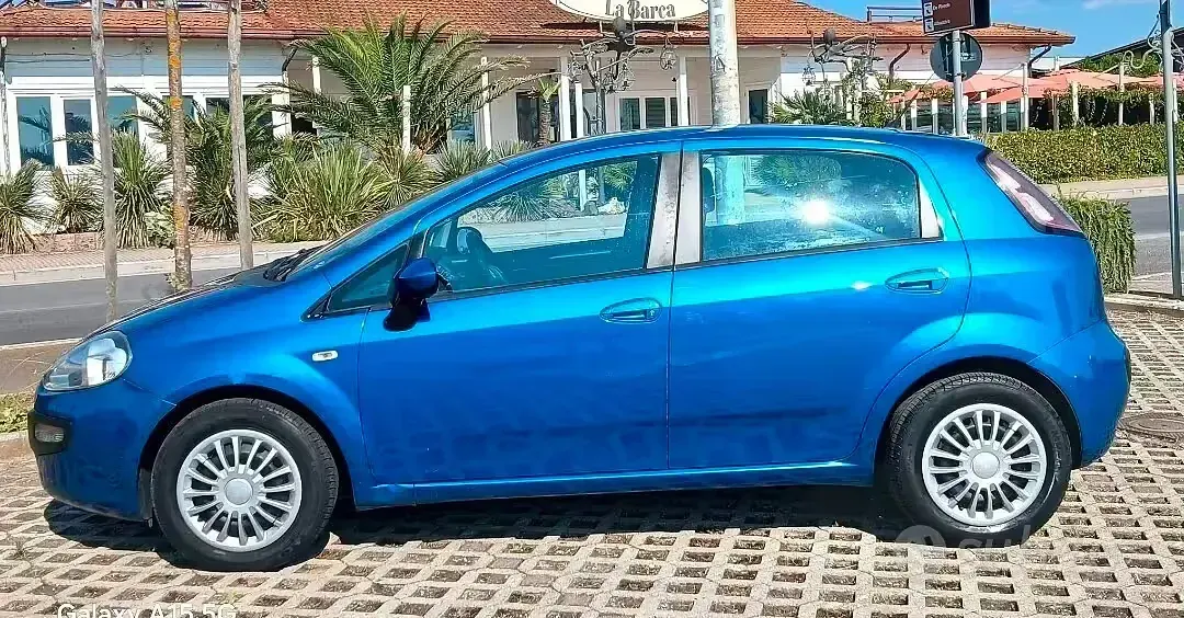 Usata Fiat Punto Evo 75 CV (55 kW) 2011 Bluazzurro Utilitaria