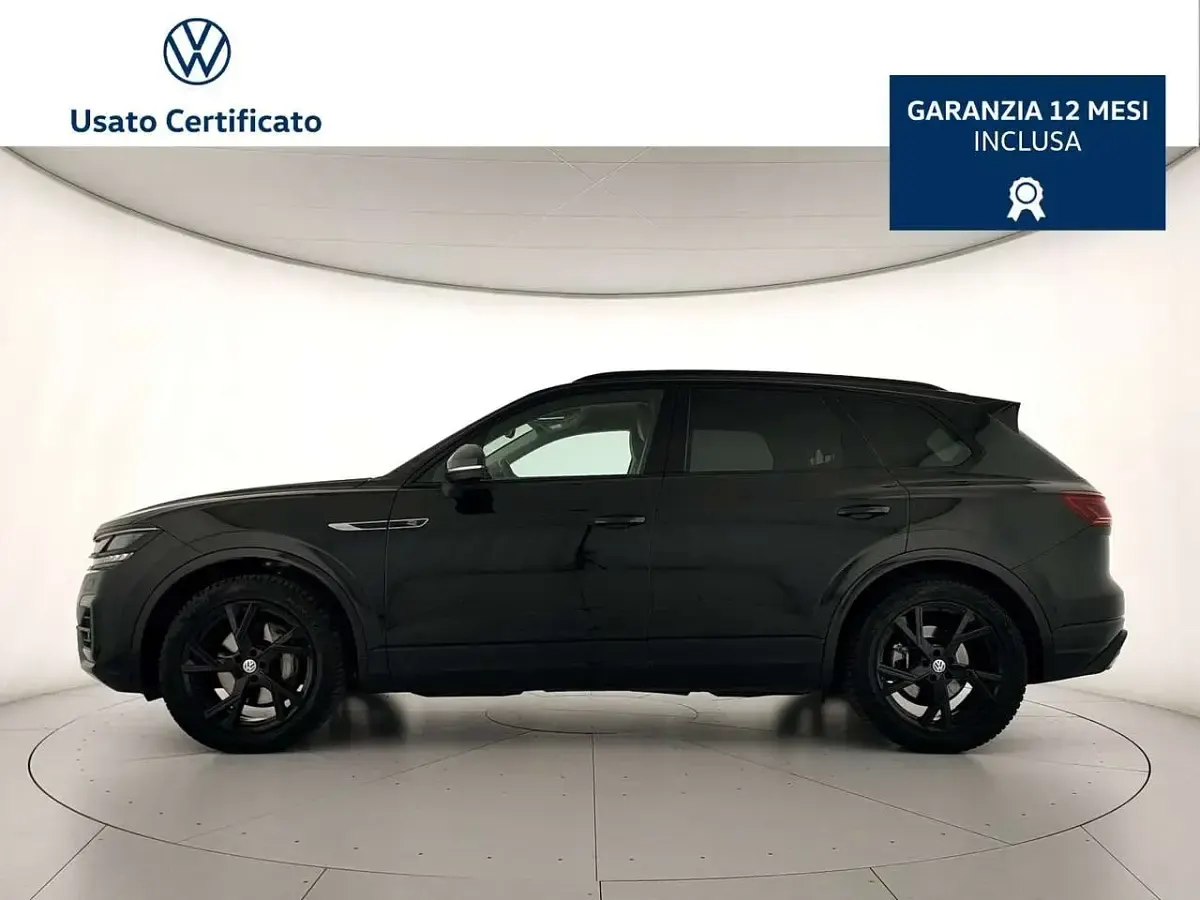 Usata VW Touareg Atmosphere 231 CV (169 kW) 2023 Nero SUV
