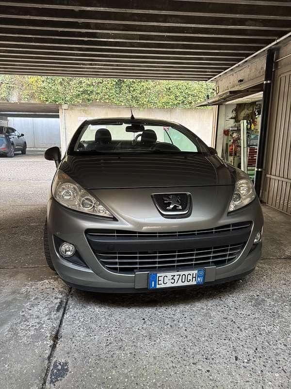 Usata Peugeot 207 CC 120 CV (88 kW) 2010 Cabrio