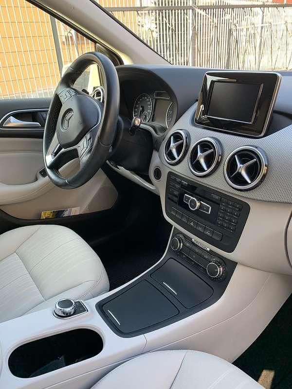 Usata Mercedes B180 Premium 116 CV (85 kW) 2012 Monovolume