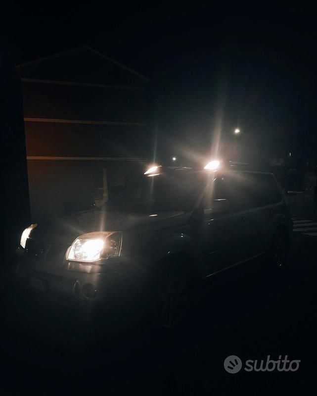 Usata Nissan X-Trail 136 CV (100 kW) 2006 Grigio SUV