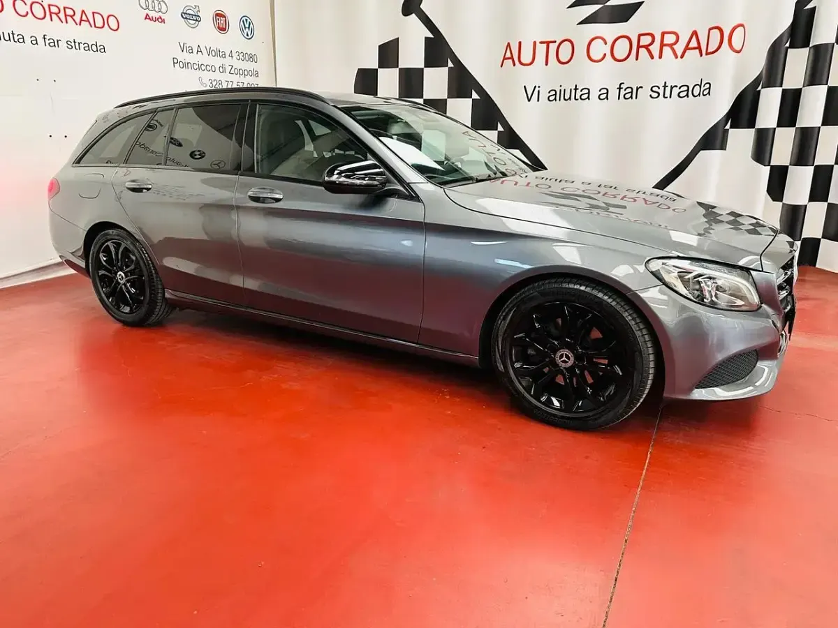 Usata Mercedes 220 Night 169 CV (124 kW) 2016 Grigio Station wagon
