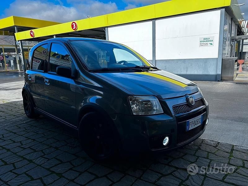 Usata Fiat Panda 100 CV (73 kW) 2006 Grigio Utilitaria