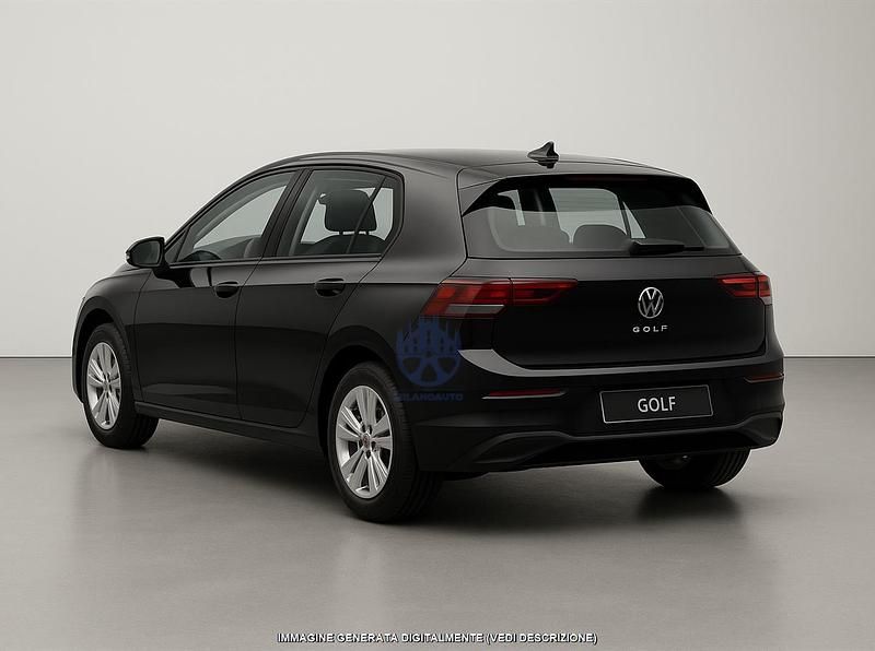 Usata VW Golf VIII Life 116 CV (85 kW) 2023 Nero Utilitaria