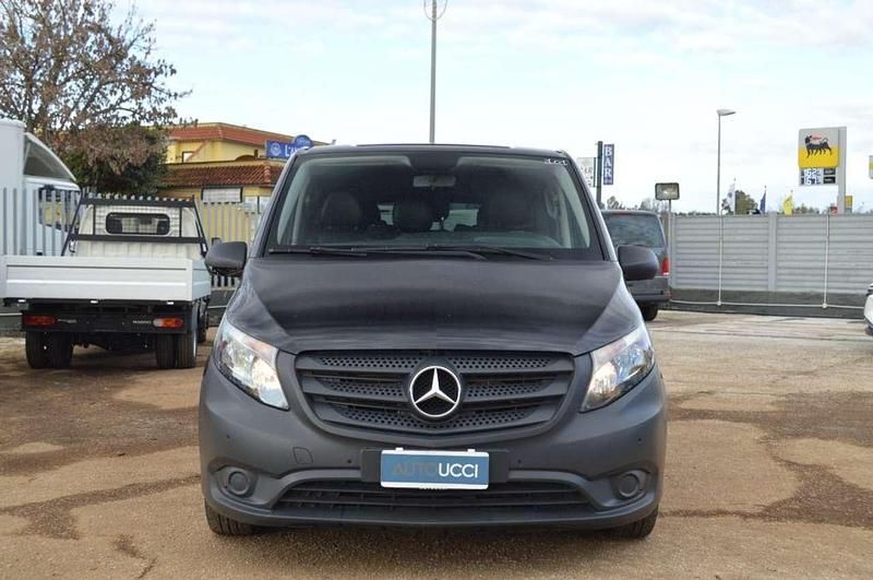 Usata Mercedes Vito 136 CV (100 kW) 2019 Obsidian black Furgone