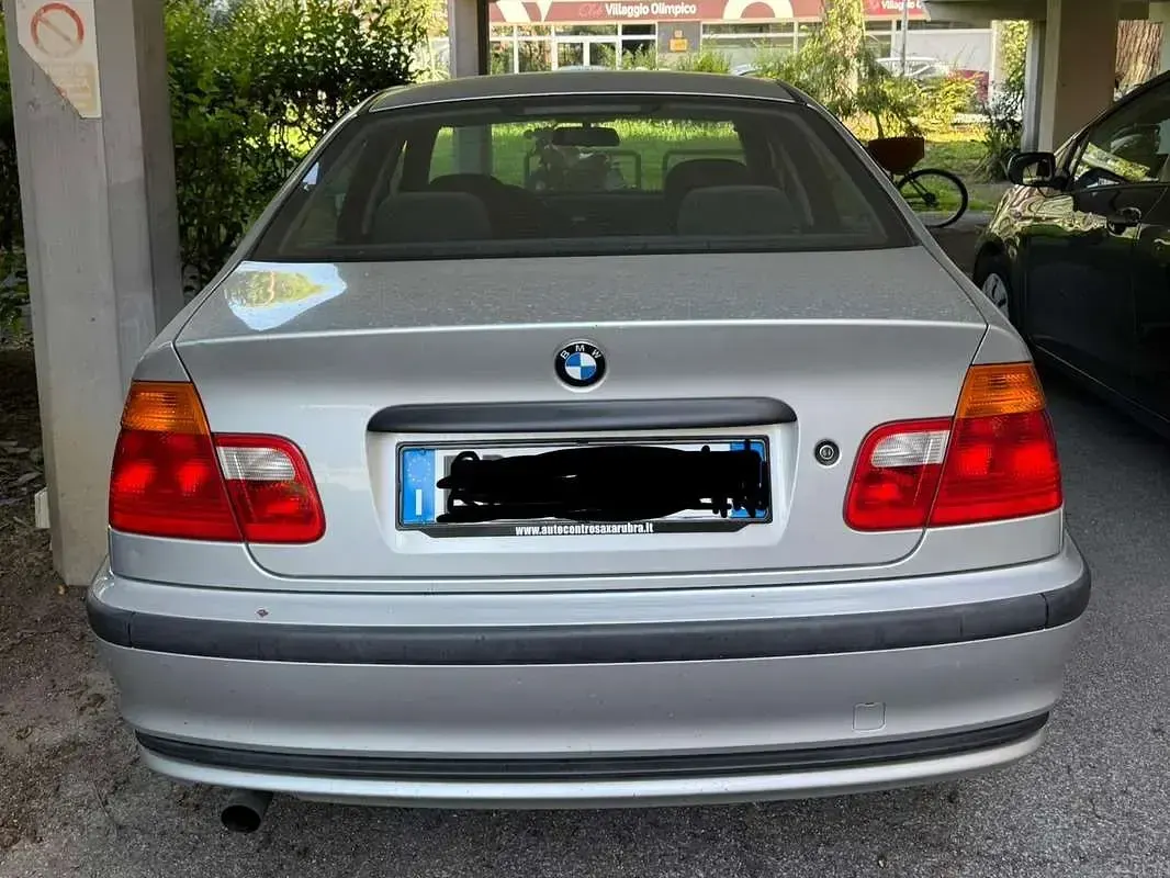 Usata BMW 316 105 CV (77 kW) 2001 Argento Berlina