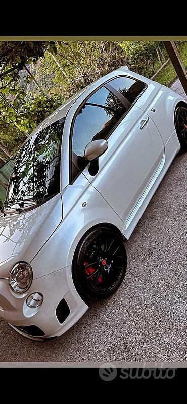 Bianco Usata 2011 Abarth 500 Esseesse Due volumi | 15.000 € (Molto cara) - Immagine 1/4