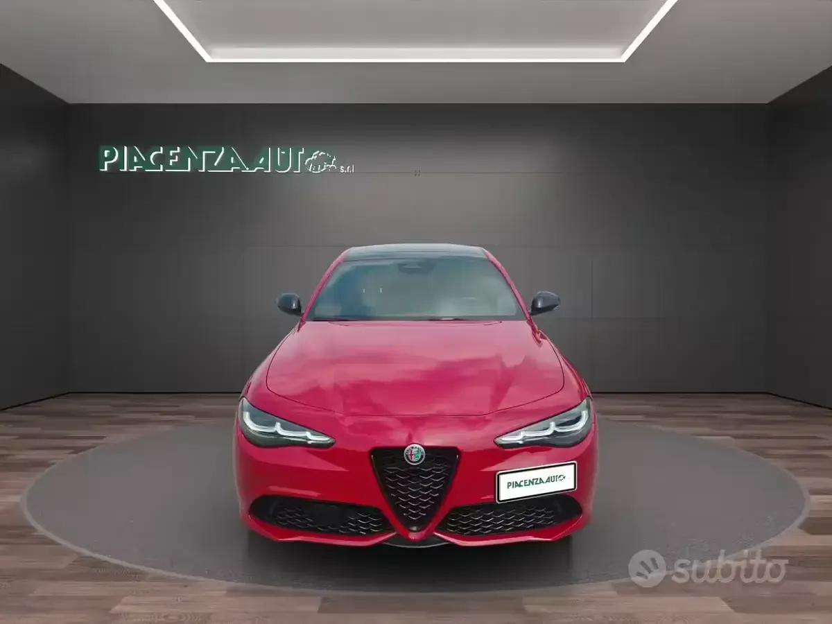 Usata Alfa Romeo Giulia Veloce 211 CV (155 kW) 2024 Rosso Berlina