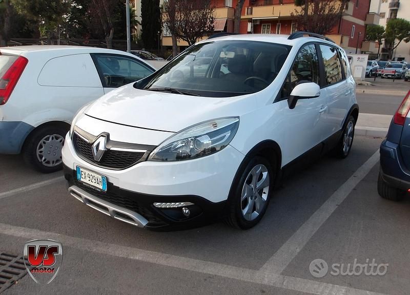 Usata Renault Scénic III XMOD 110 CV (80 kW) 2014 Bianco Monovolume