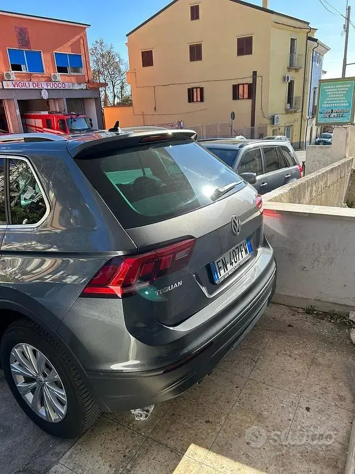 Usata VW Tiguan Business 116 CV (85 kW) 2018 Grigio SUV
