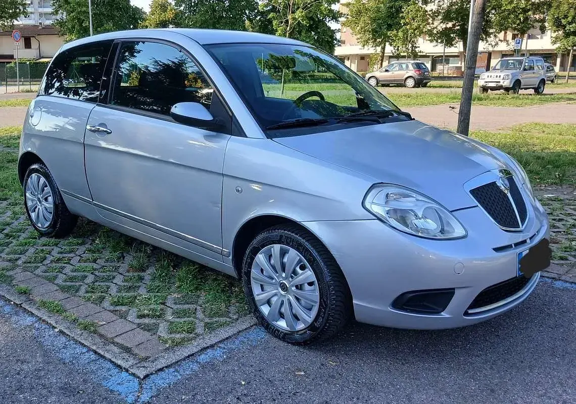 Usata Lancia Ypsilon 60 CV (44 kW) 2008 Utilitaria