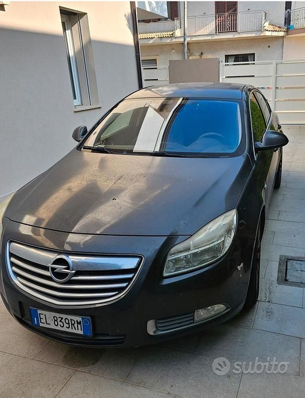 Usata Opel Insignia 160 CV (117 kW) 2012 Grigio Berlina