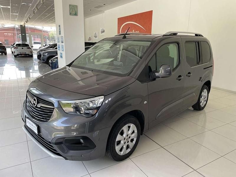 Usata Opel Combo Life Innovation 131 CV (96 kW) 2020 Grigio Monovolume
