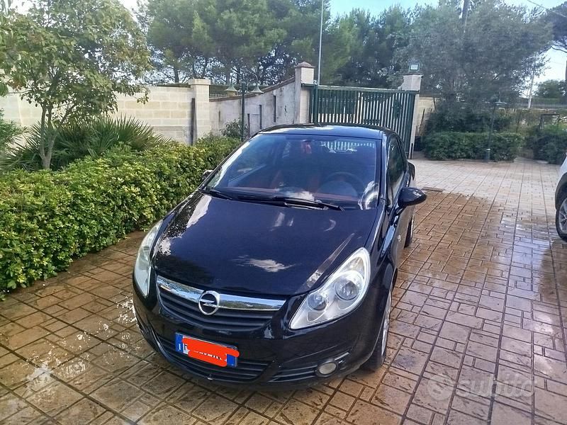Usata Opel Corsa Cosmo 82 CV (60 kW) 2009 Nero Utilitaria