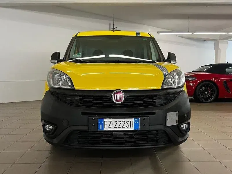 Usata Fiat Doblò 95 CV (69 kW) 2019 Giallo Monovolume