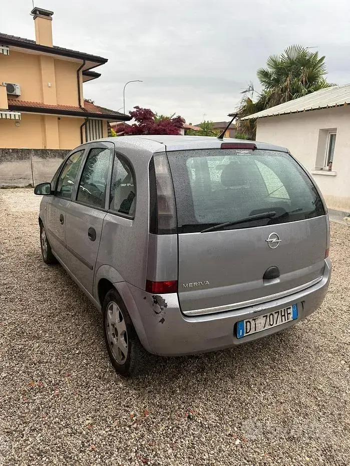 Usata Opel Meriva 90 CV (66 kW) 2008 Grigio Monovolume