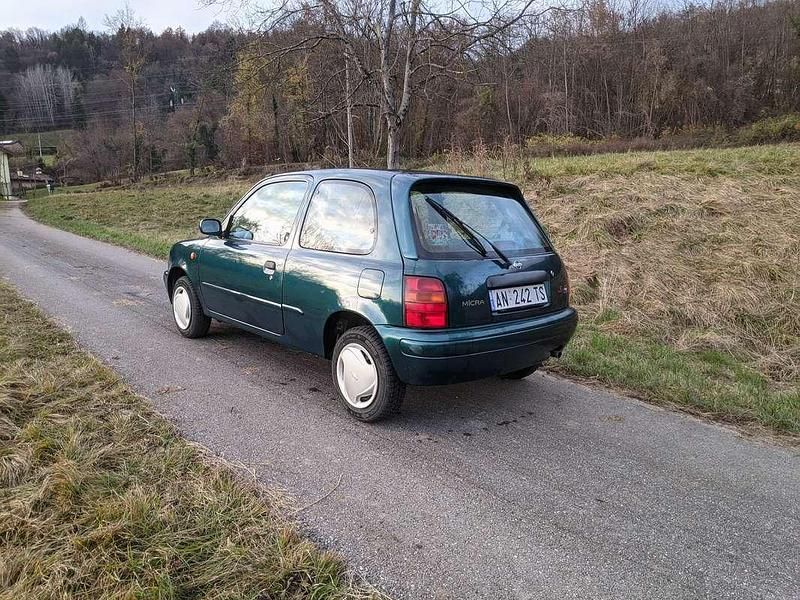 Usata Nissan Micra S 54 CV (39 kW) 1997 Verde Berlina