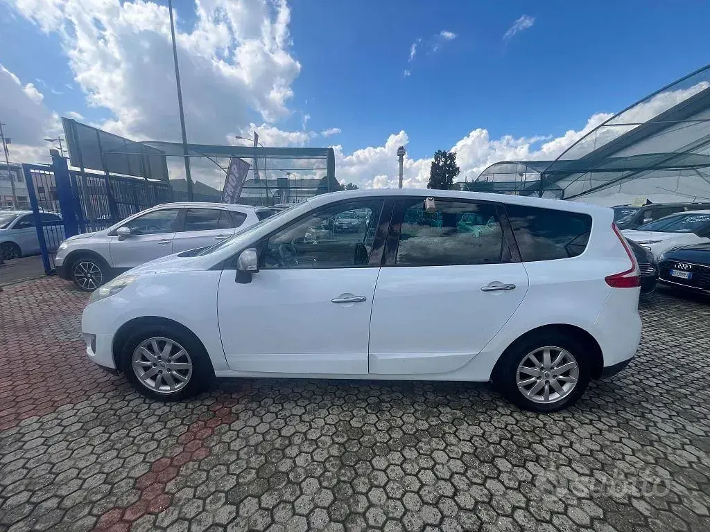 Usata Renault Scénic III 131 CV (96 kW) 2011 Bianco Monovolume