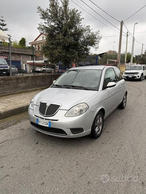 Grigio Usata 2008 Lancia Ypsilon Due volumi | 1700 € (Ottimo prezzo) - Immagine 1/4