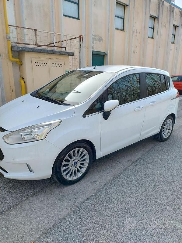 Usata Ford B-MAX Titanium 95 CV (69 kW) 2013 Bianco Monovolume