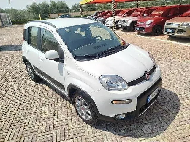 Usata Fiat Panda Trekking 75 CV (55 kW) 2014 Bianco Utilitaria