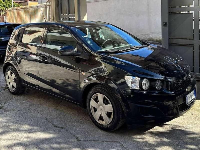 Usata Chevrolet Aveo LS 69 CV (50 kW) 2012 Nero Berlina