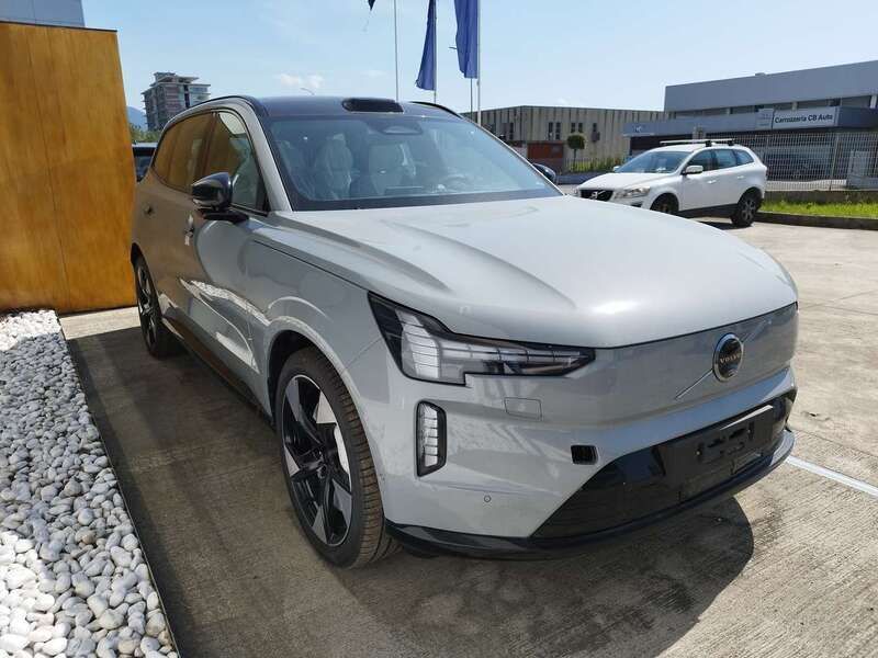 Nuova Volvo EX90 Ultra 236 kW (321 CV) 2025 Grigio SUV