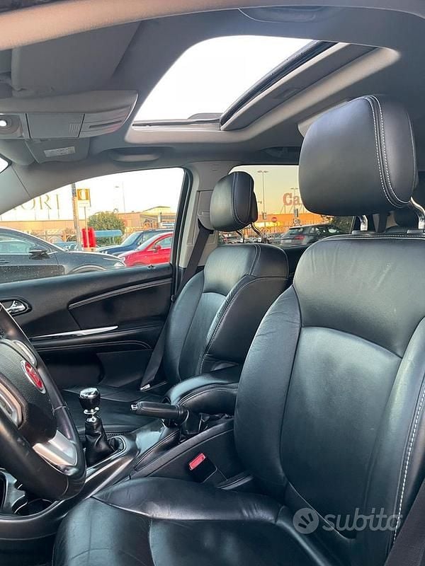 Usata Fiat Freemont 140 CV (102 kW) 2014 Grigio SUV