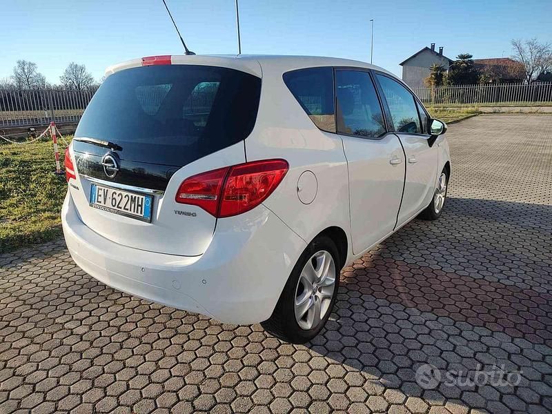 Usata Opel Meriva 120 CV (88 kW) 2014 Bianco Monovolume