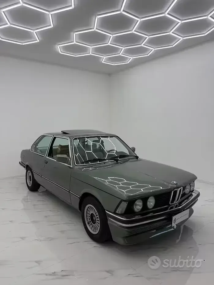 Usata BMW 323 Efficient Dynamics 122 CV (89 kW) 1980 Verde Berlina