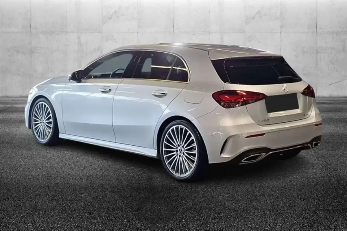 Usata Mercedes A250 AMG Line Premium Plus 224 CV (164 kW) 2023 Argento Berlina
