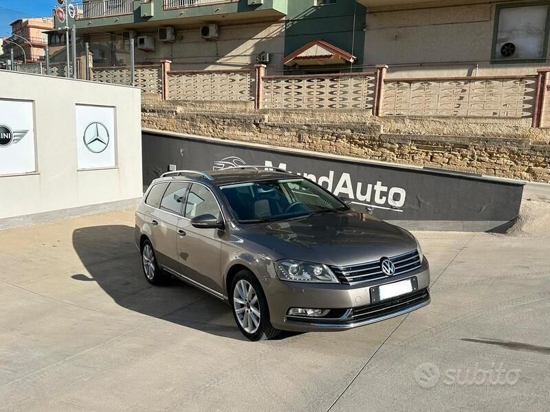 Grigio Usata 2011 VW Passat Highline Station wagon | 5800 € (Buon prezzo) - Immagine 1/4