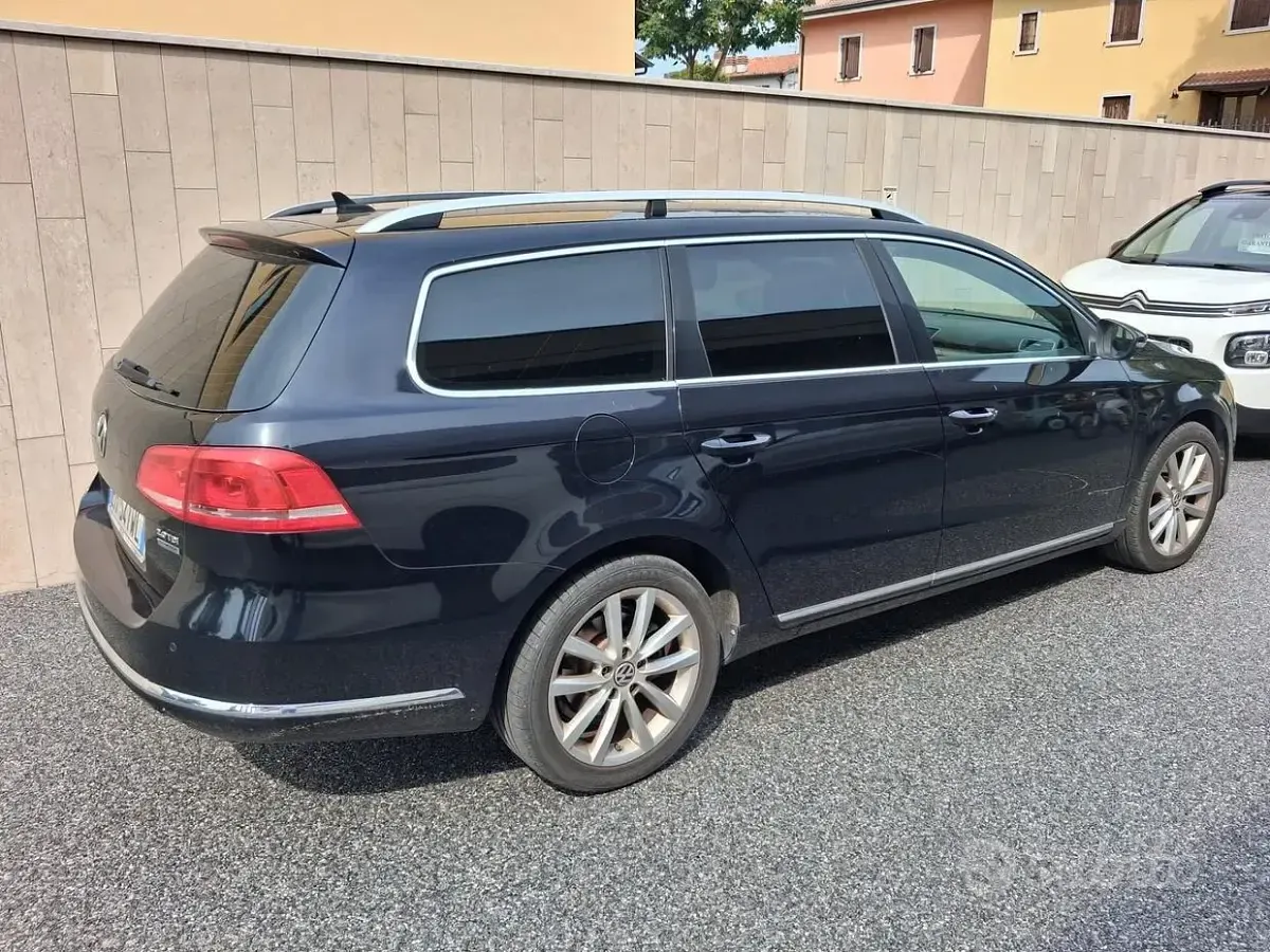 Usata VW Passat Highline 140 CV (102 kW) 2012 Nero Station wagon