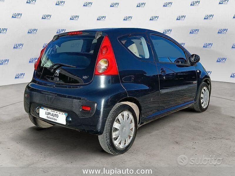 Usata Peugeot 107 Urban Move 68 CV (50 kW) 2008 Nero Utilitaria