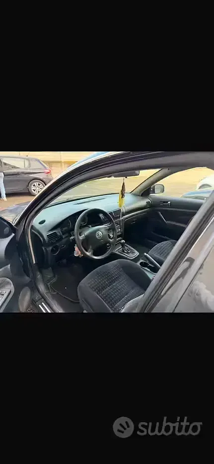 Usata VW Passat 130 CV (95 kW) 2002 Nero Berlina