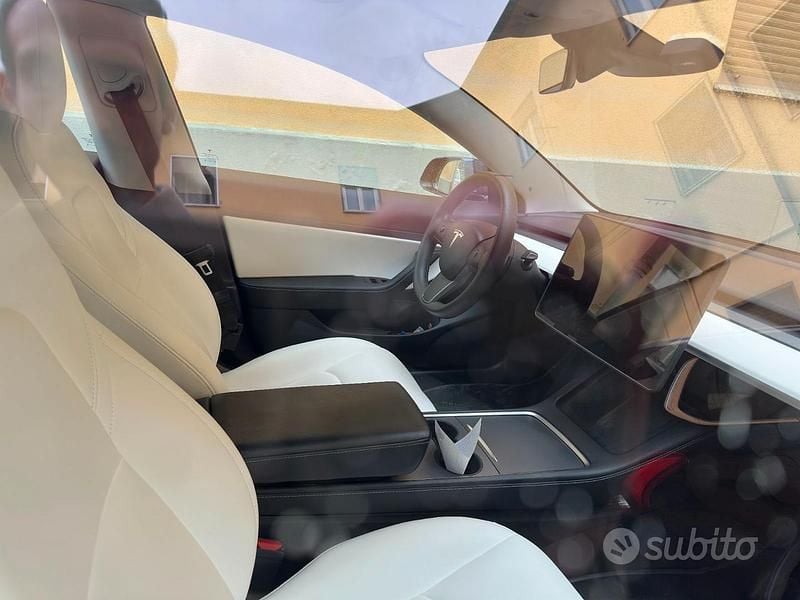 Usata Tesla Model 3 Long Range AWD 366 kW (498 CV) 2021 Blu/azzurro Berlina