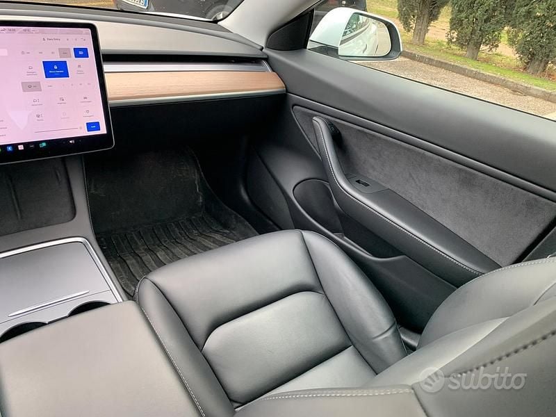 Usata Tesla Model 3 235 kW (320 CV) 2020 Bianco Berlina