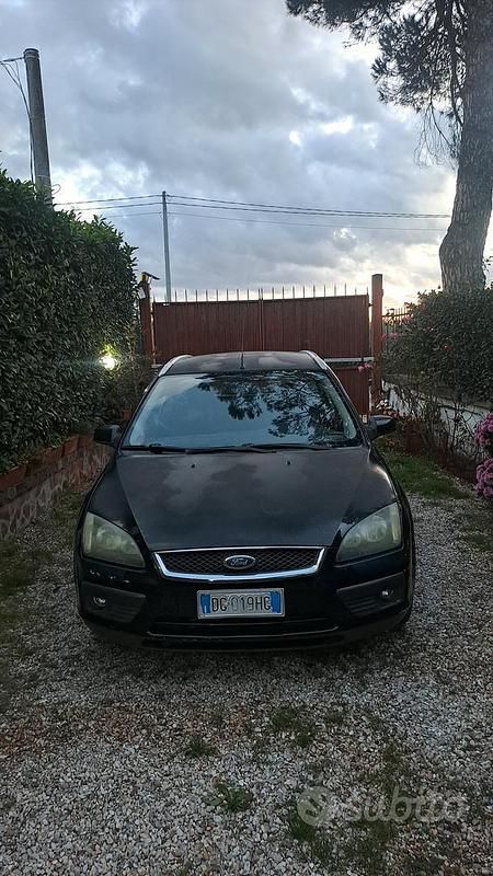 Usata Ford Focus 115 CV (84 kW) 2007 Nero Station wagon