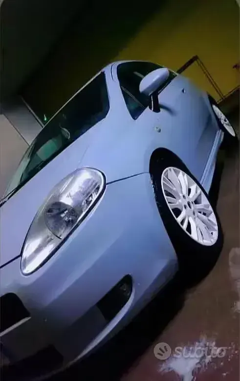 Usata Fiat Grande Punto 90 CV (66 kW) 2006 Utilitaria