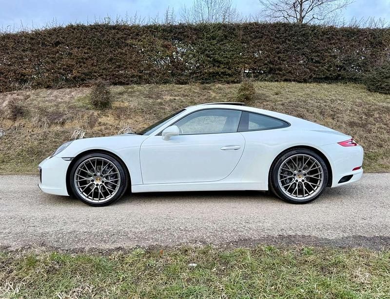 Bianco Usata 2017 Porsche 911 Carrera Coupé | 94.000 € (Buon prezzo) - Immagine 1/4