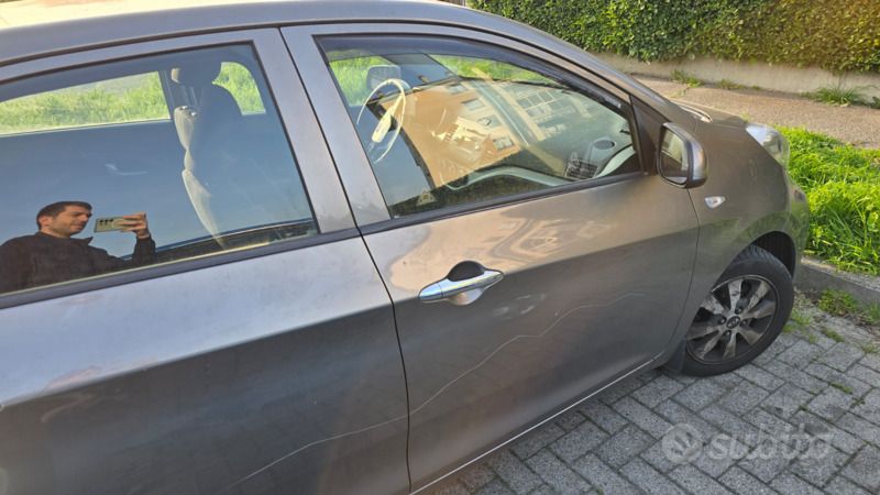Marrone Usata 2016 Kia Picanto Utilitaria | 8900 € (Buon prezzo) - Immagine 1/4