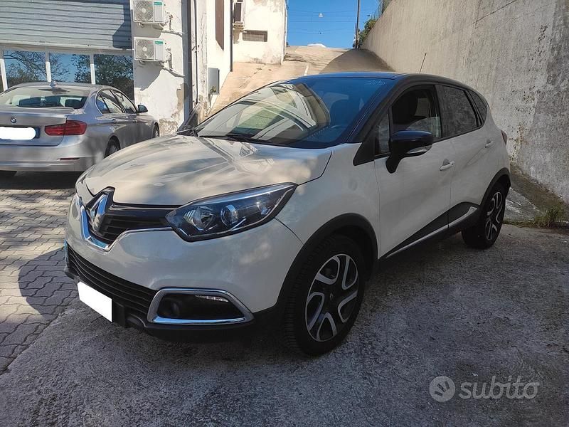 Usata Renault Captur 90 CV (66 kW) 2016 Beige SUV