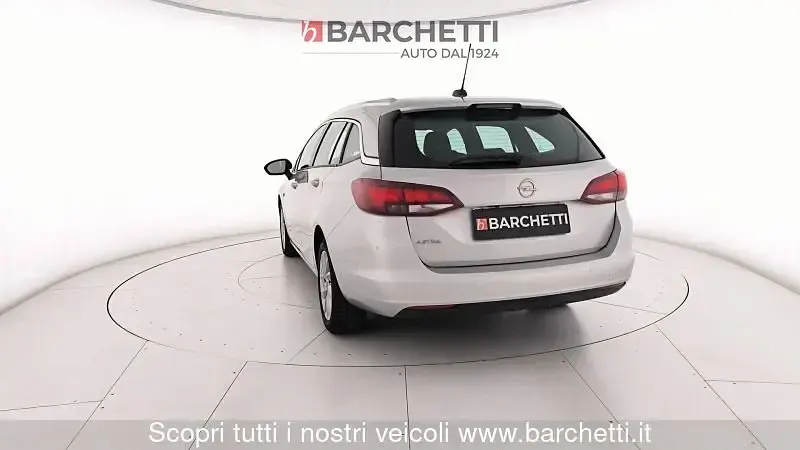 Usata Opel Astra Business Elegance 105 CV (77 kW) 2022 Argento Utilitaria