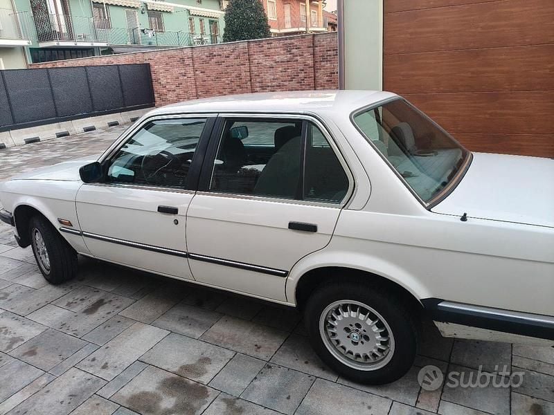 Bianco Usata 1984 BMW 316 Tre volumi | 6000 € - Immagine 1/4