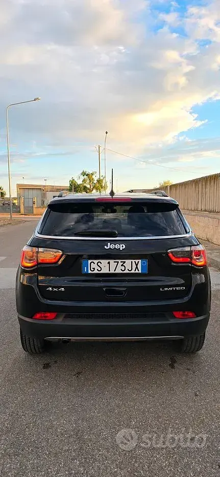 Usata Jeep Compass 140 CV (102 kW) 2018 Nero SUV