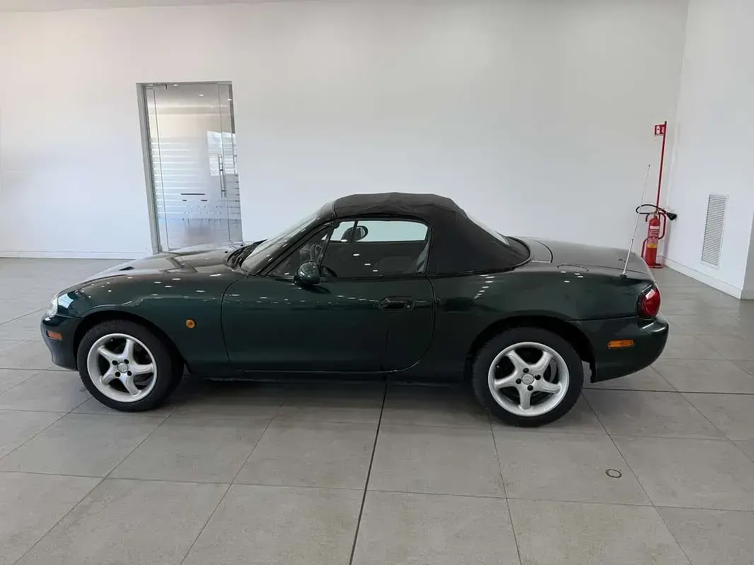 Usata Mazda MX5 110 CV (80 kW) 2001 Cabrio