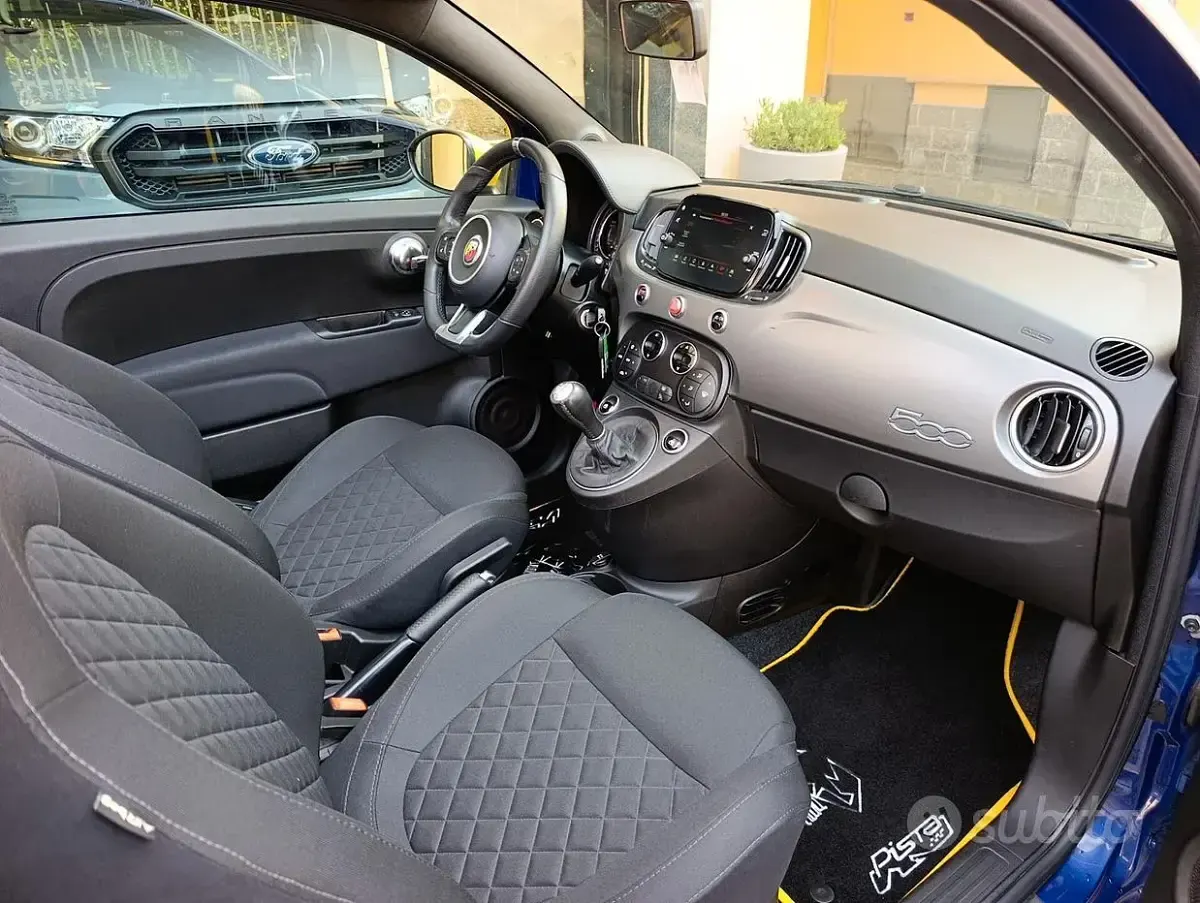 Usata Abarth 595C Pista 160 CV (117 kW) 2019 Blu Cabrio