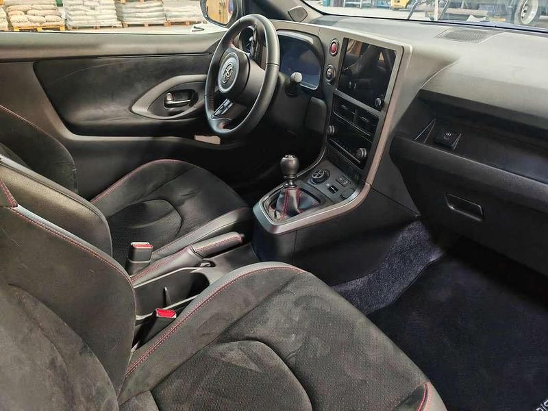 Usata Toyota Yaris 280 CV (205 kW) 2024 Utilitaria