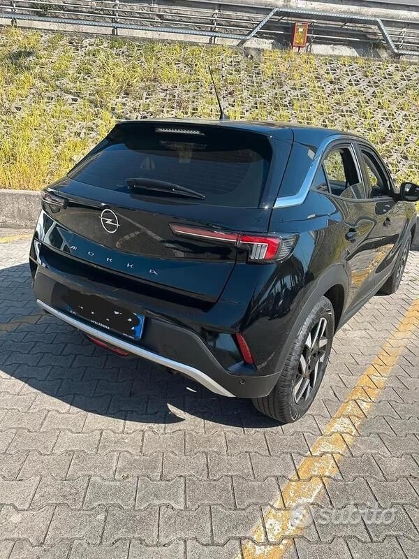 Usata Opel Mokka Elegance 101 CV (74 kW) 2022 Nero SUV