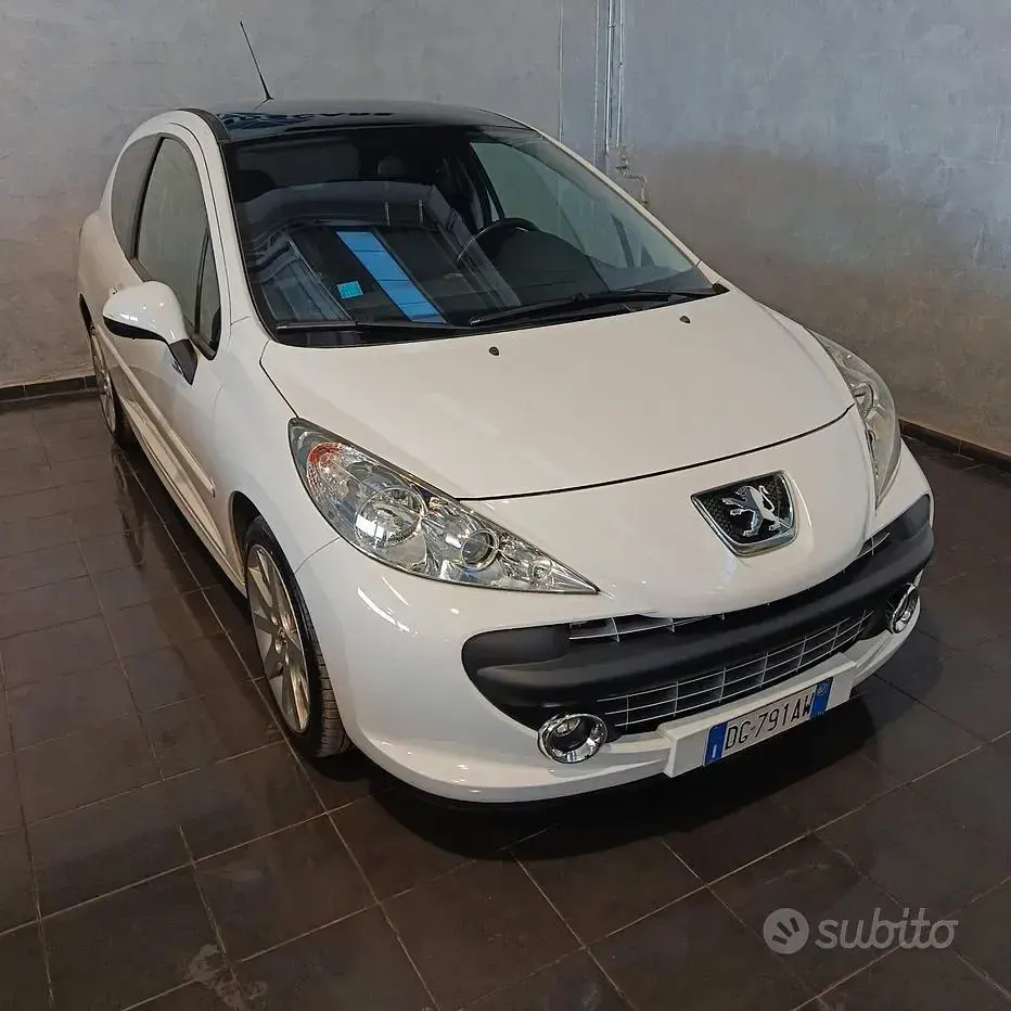 Usata Peugeot 207 150 CV (110 kW) 2007 Bianco Berlina